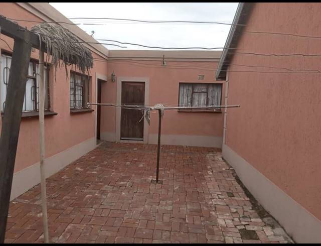 3 BEDROOM HOUSE FOR SALE IN RABIE RIDGE